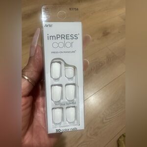 Impress color slim and comfortable nails small